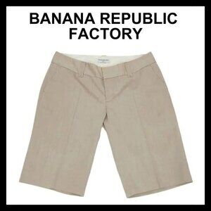 BANANA REPUBLIC beige regular waist bermudas